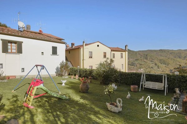 casa indipendente in vendita a Vernio in zona Sant'Ippolito