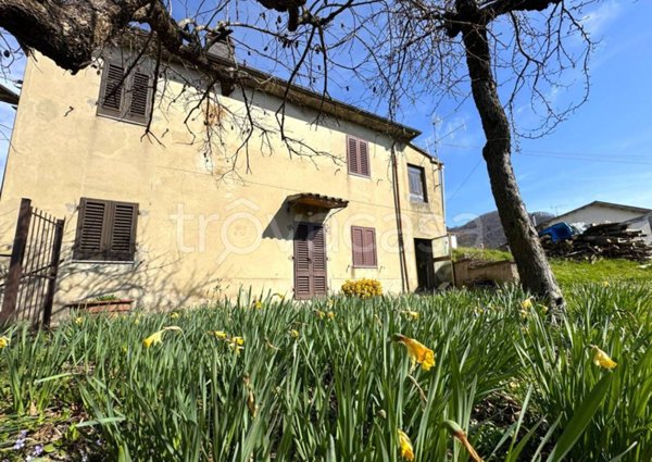 casa indipendente in vendita a Vernio in zona San Quirico