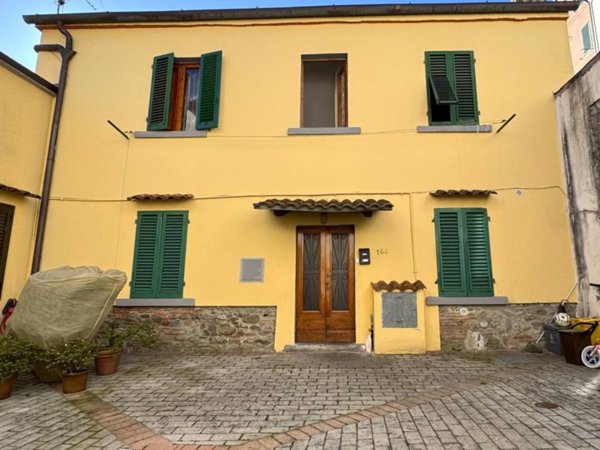 casa indipendente in vendita a Vernio in zona San Quirico