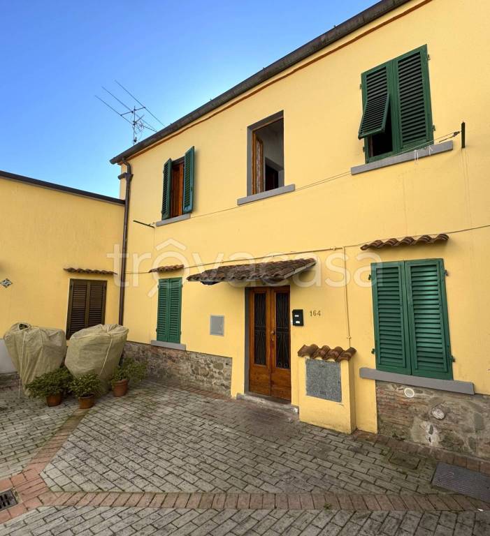 casa indipendente in vendita a Vernio in zona Mercatale Vernio