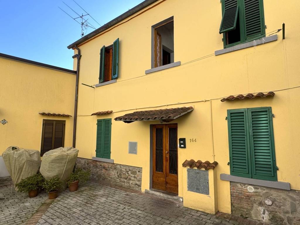 casa indipendente in vendita a Vernio in zona San Quirico