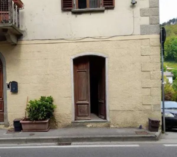 negozio in vendita a Vernio in zona Montepiano