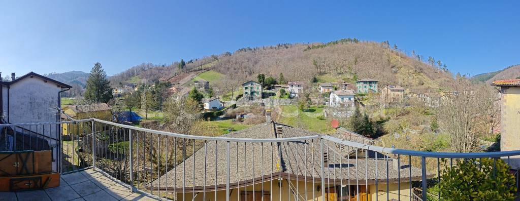 appartamento in vendita a Vernio in zona Montepiano