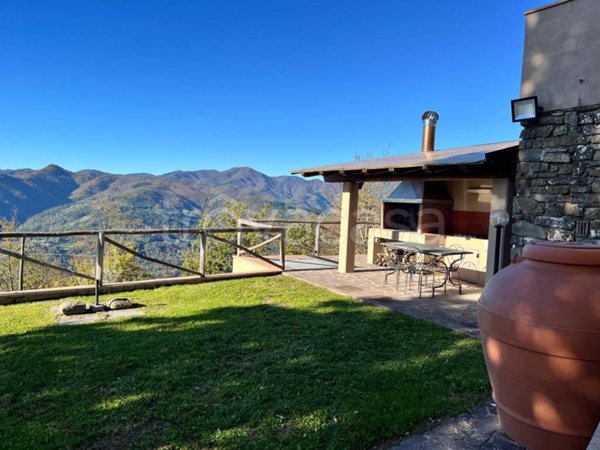 casa indipendente in vendita a Vernio
