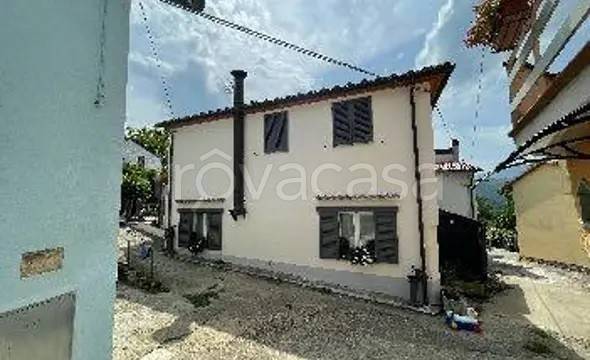 appartamento in vendita a Vernio
