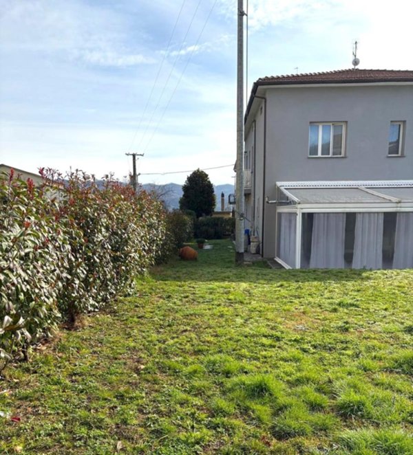 casa indipendente in vendita a Vernio