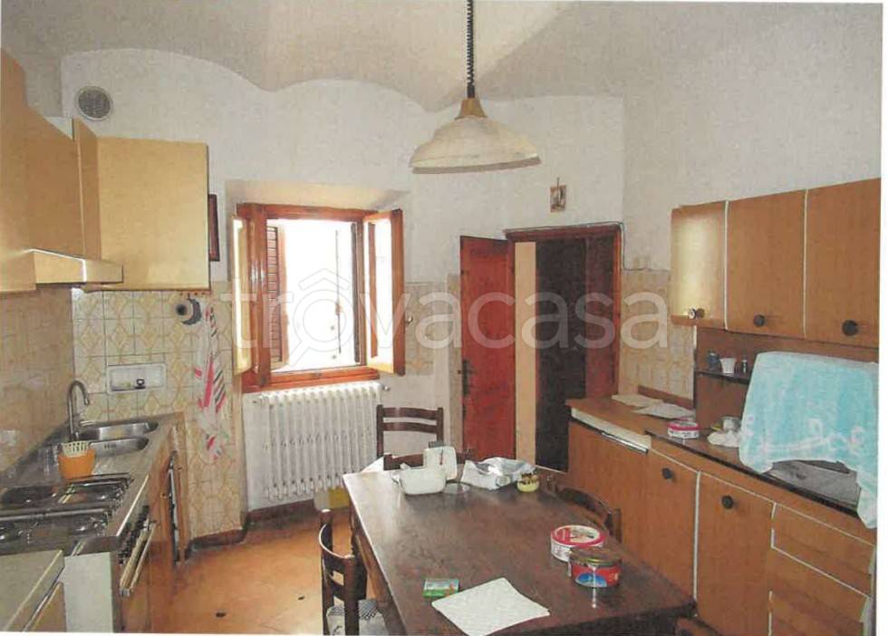appartamento in vendita a Vernio in zona Sant'Ippolito