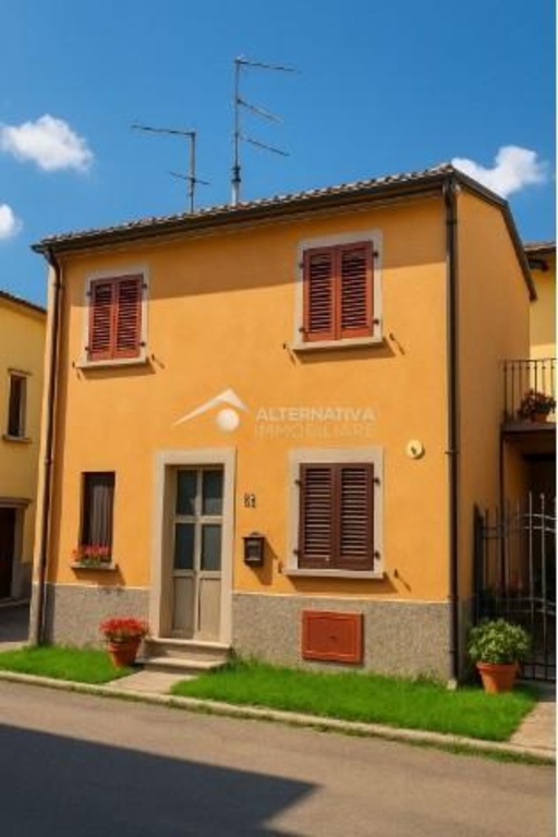 casa indipendente in vendita a Vernio in zona Sant'Ippolito