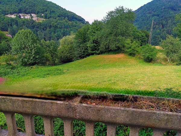 casa indipendente in vendita a Vernio in zona Montepiano