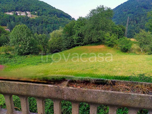 casa indipendente in vendita a Vernio in zona Montepiano