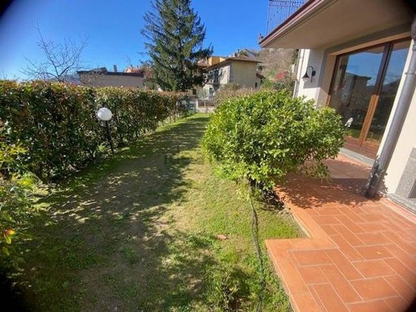 casa indipendente in vendita a Vernio