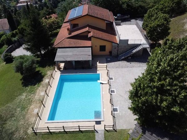 casa indipendente in vendita a Vernio