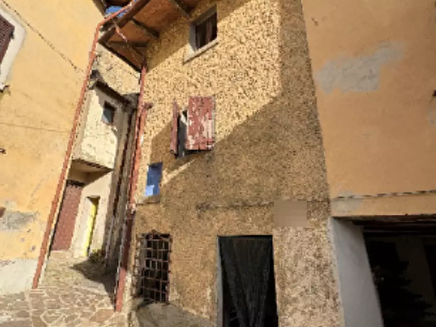 casa indipendente in vendita a Vernio