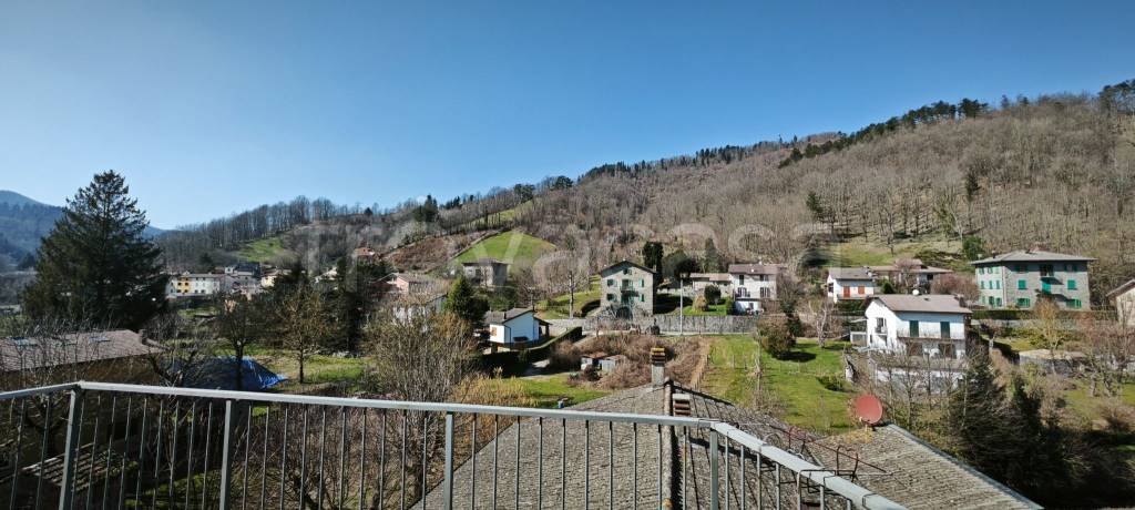 appartamento in vendita a Vernio in zona Montepiano