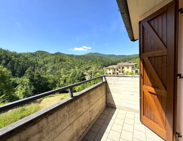 casa indipendente in vendita a Vernio in zona Montepiano