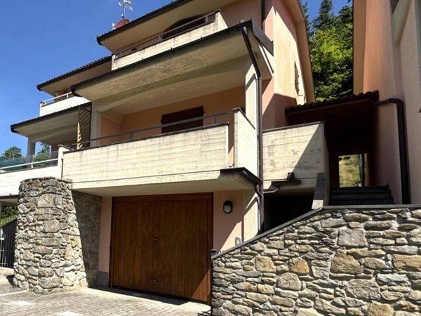 casa indipendente in vendita a Vernio in zona Montepiano