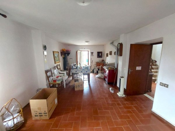 casa indipendente in vendita a Vernio in zona Sant'Ippolito
