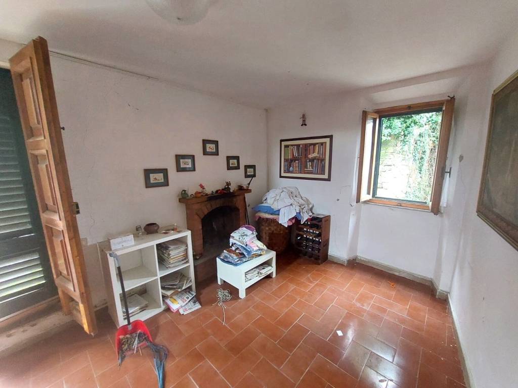 casa indipendente in vendita a Vernio in zona San Quirico