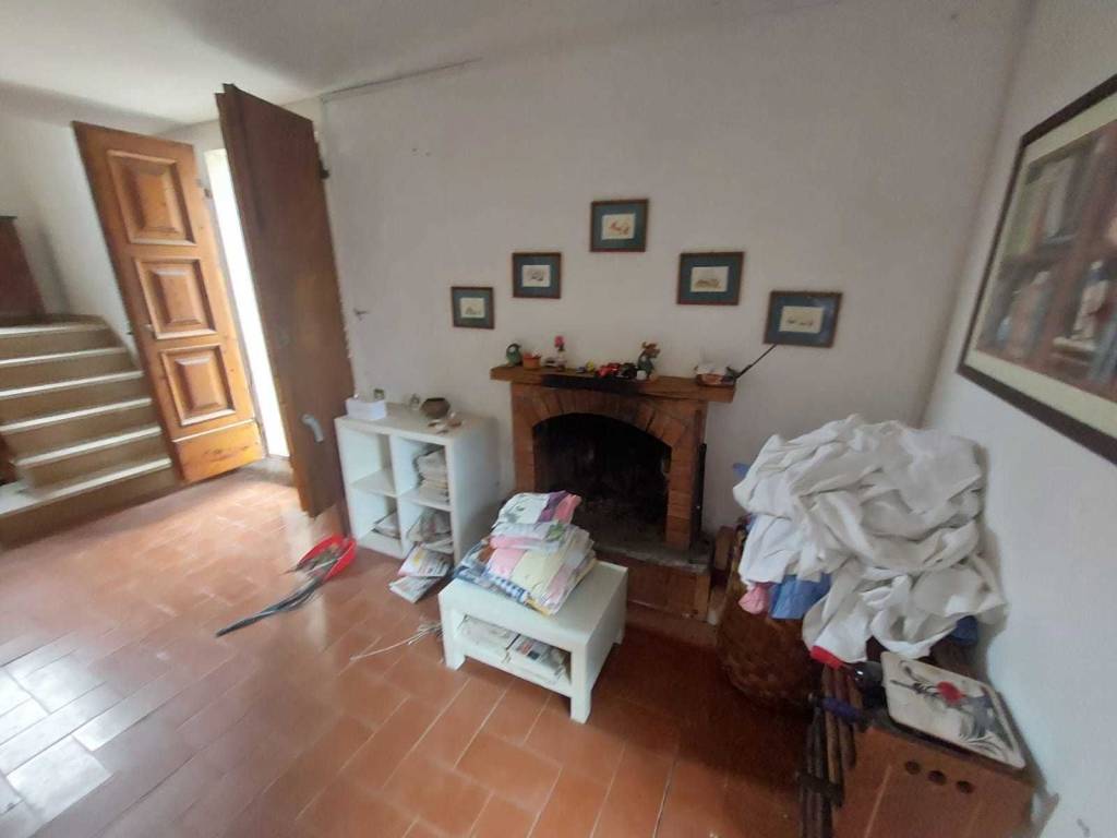 casa indipendente in vendita a Vernio