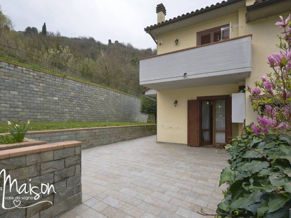 casa indipendente in vendita a Vernio in zona Terrigoli