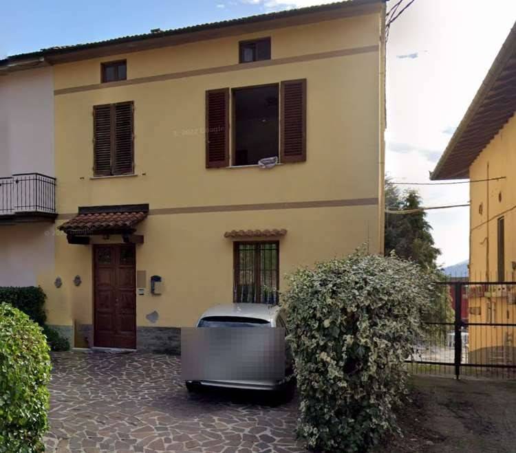 casa indipendente in vendita a Vernio in zona Sasseta