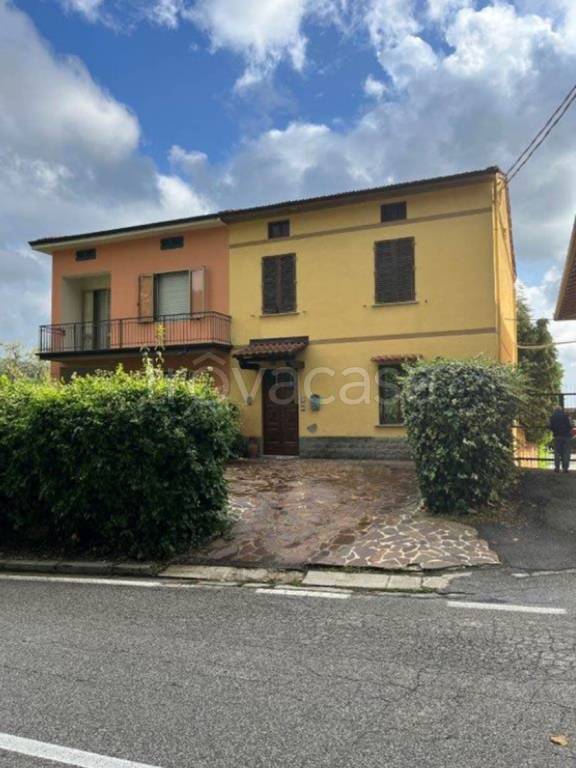 casa indipendente in vendita a Vernio in zona Sasseta