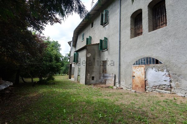 casa indipendente in vendita a Vernio in zona Montepiano