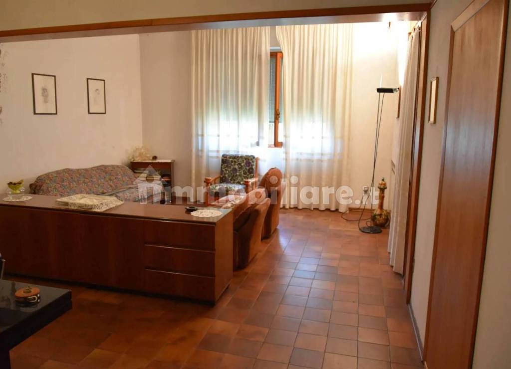 casa indipendente in vendita a Vernio in zona Mercatale Vernio