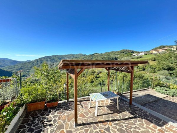 casa indipendente in vendita a Vernio in zona Sant'Ippolito