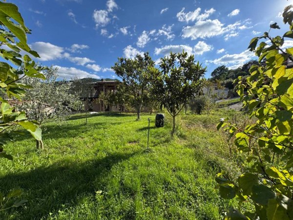 casa indipendente in vendita a Vernio in zona San Quirico