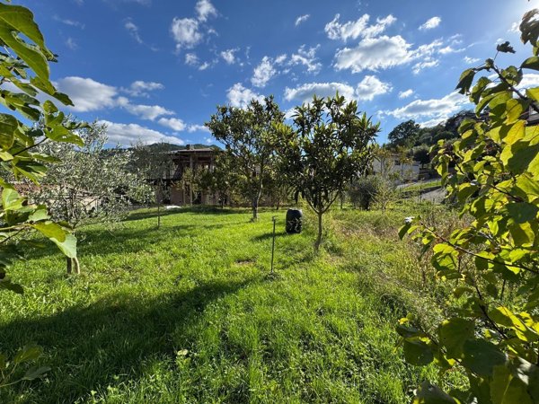 casa indipendente in vendita a Vernio in zona San Quirico