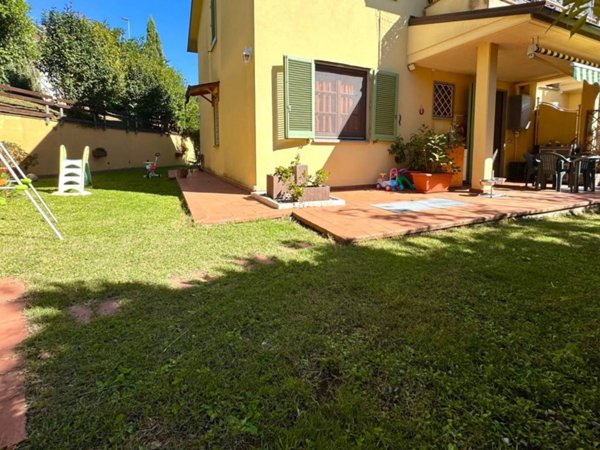 appartamento in vendita a Vernio in zona Mercatale Vernio