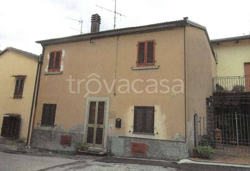 casa indipendente in vendita a Vernio in zona Sant'Ippolito