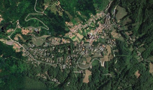 negozio in vendita a Vernio in zona Montepiano