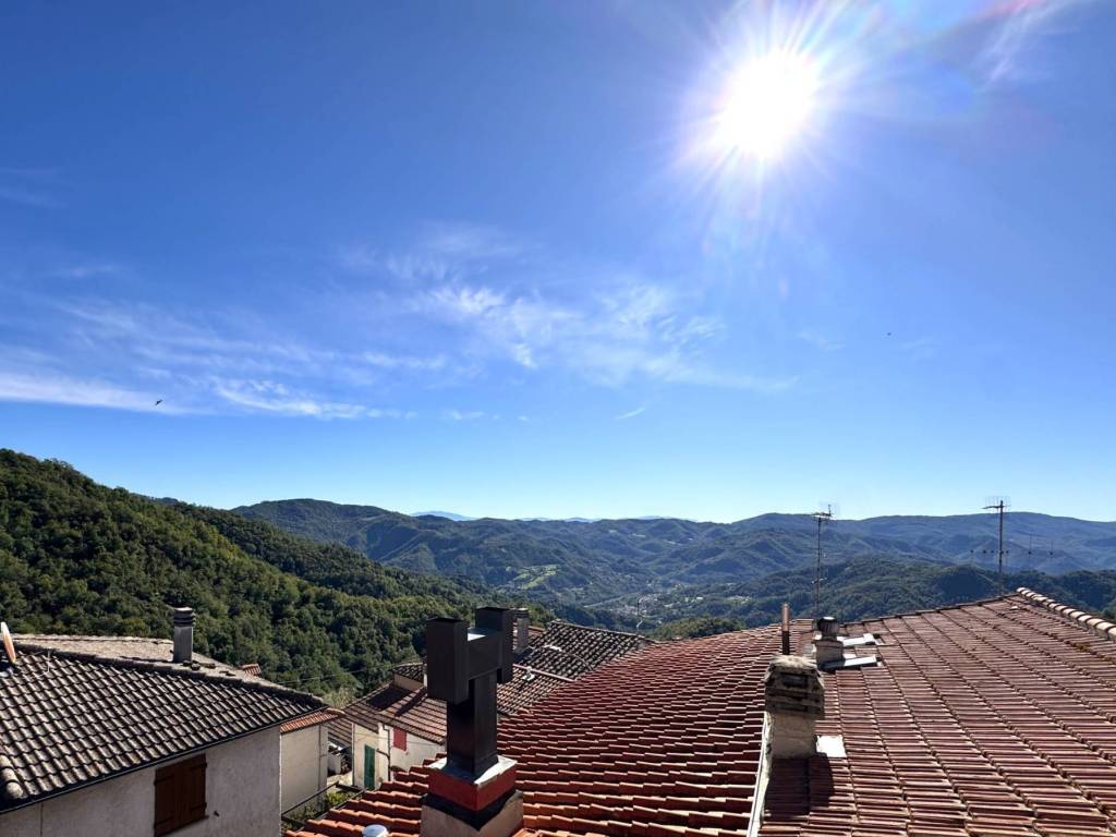 appartamento in vendita a Vernio in zona San Quirico