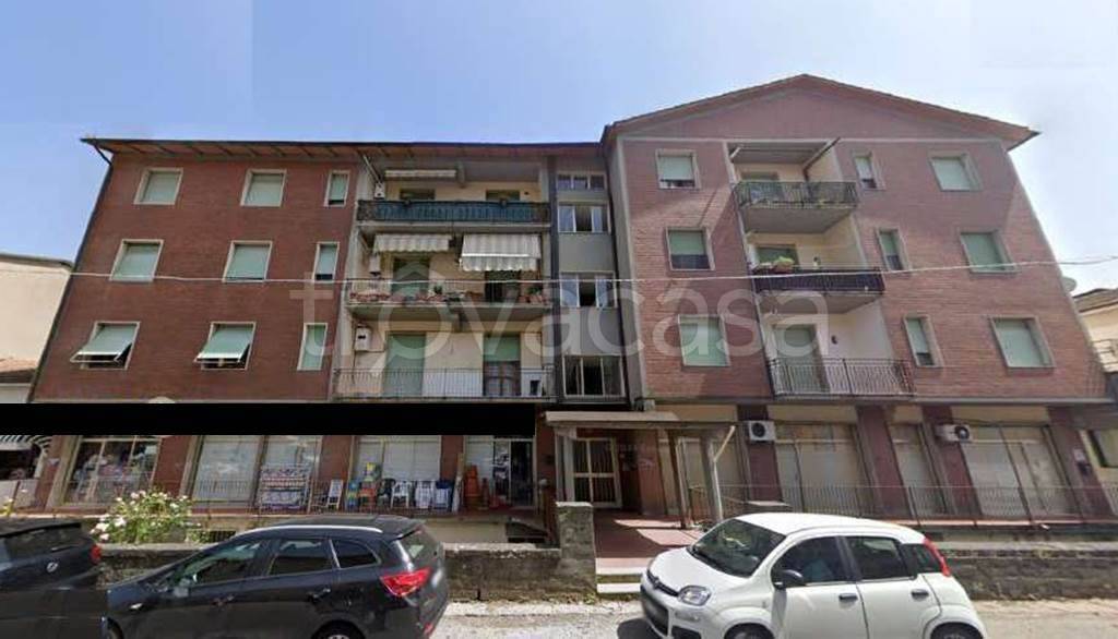 appartamento in vendita a Vernio in zona Mercatale Vernio