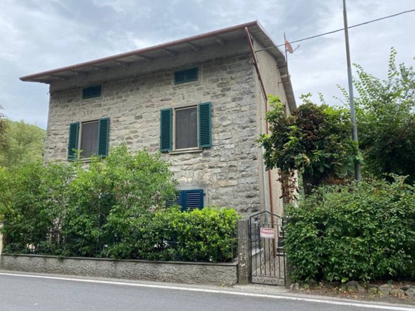 casa indipendente in vendita a Vernio in zona Montepiano