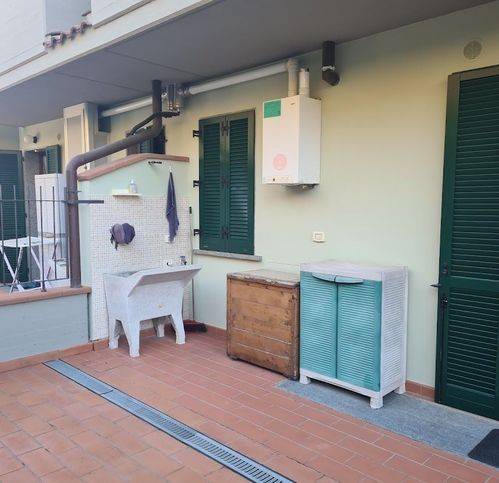 casa indipendente in vendita a Vernio in zona Sant'Ippolito