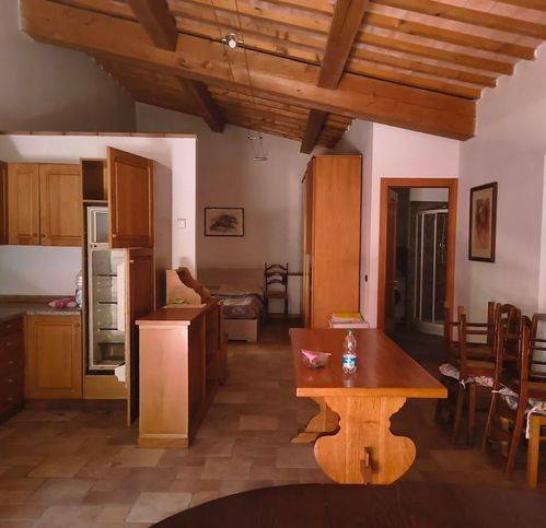 casa indipendente in vendita a Vernio in zona Terrigoli