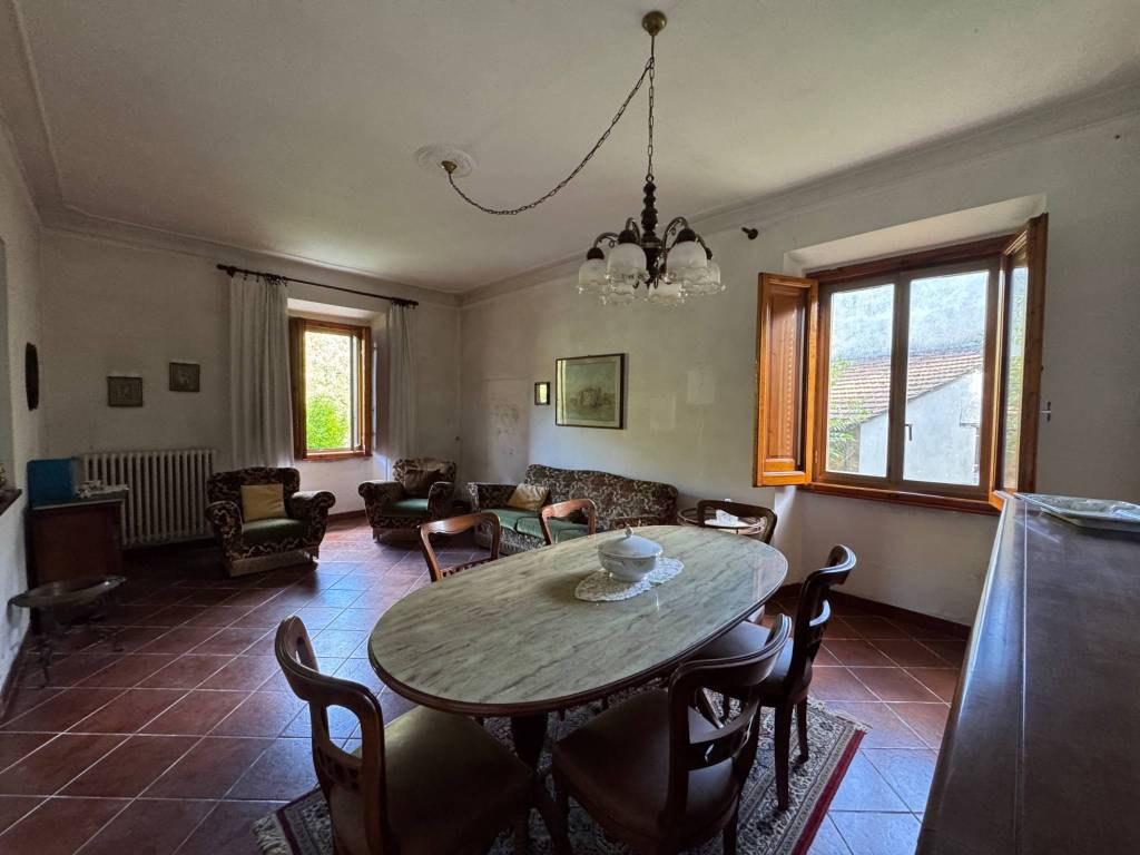 casa indipendente in vendita a Vernio in zona San Quirico