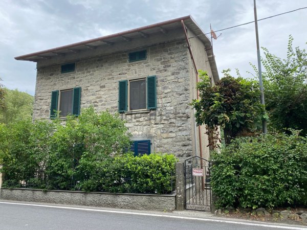 appartamento in vendita a Vernio in zona Montepiano