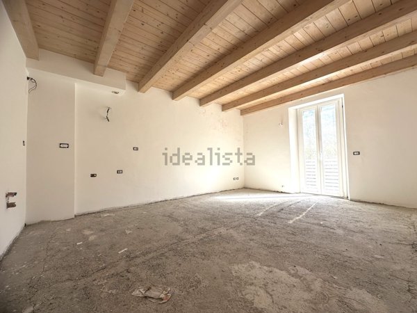 appartamento in vendita a Vernio