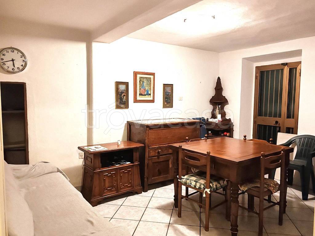 casa indipendente in vendita a Vernio in zona Sant'Ippolito