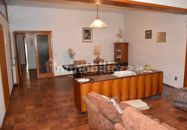 casa indipendente in vendita a Vernio