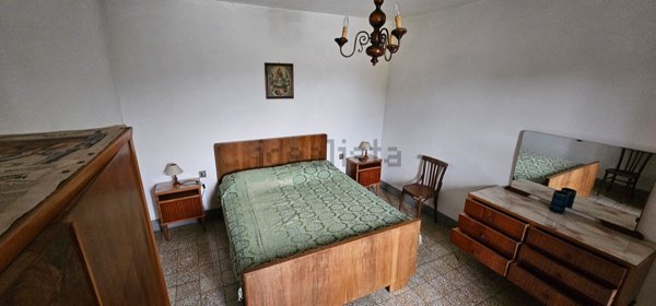 casa indipendente in vendita a Vernio