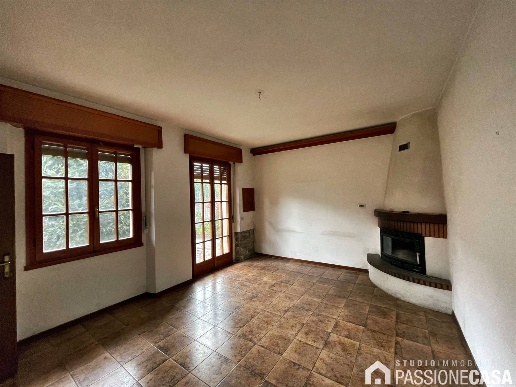 casa indipendente in vendita a Vernio