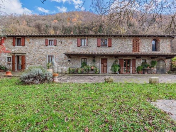 casa indipendente in vendita a Vernio in zona Terrigoli