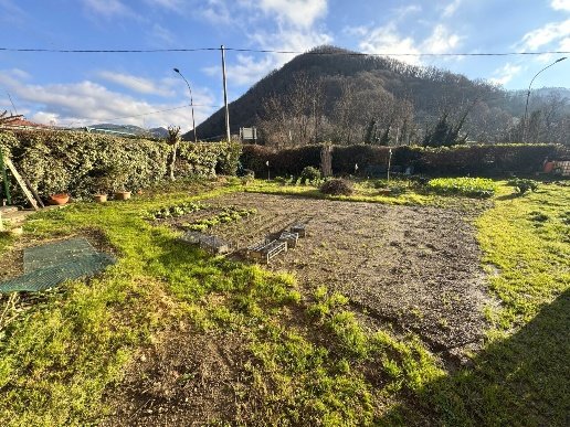 casa indipendente in vendita a Vernio in zona San Quirico