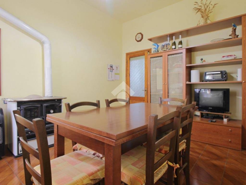 appartamento in vendita a Vernio in zona San Quirico