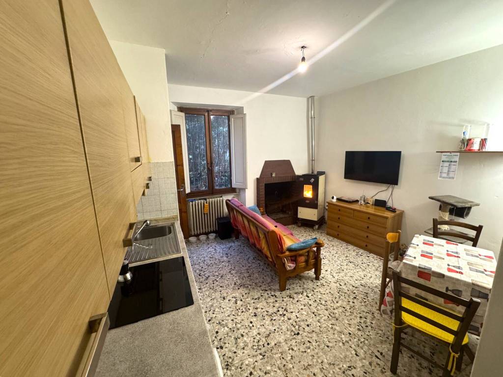 appartamento in vendita a Vernio in zona San Quirico